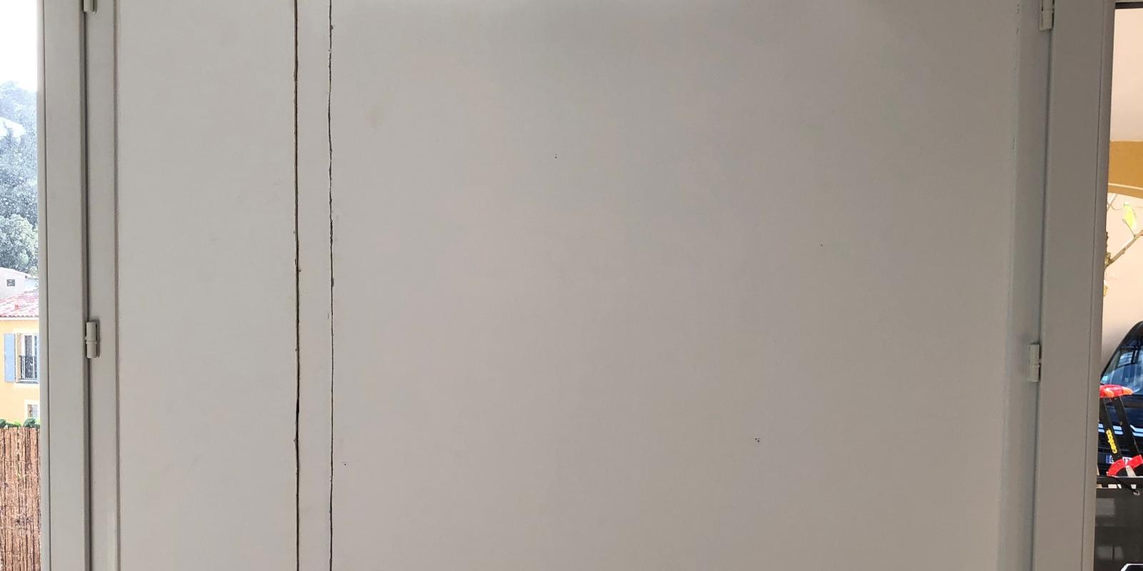 Pose unit&eacute; murale avec liaison encastr&eacute;e dans doublage placo